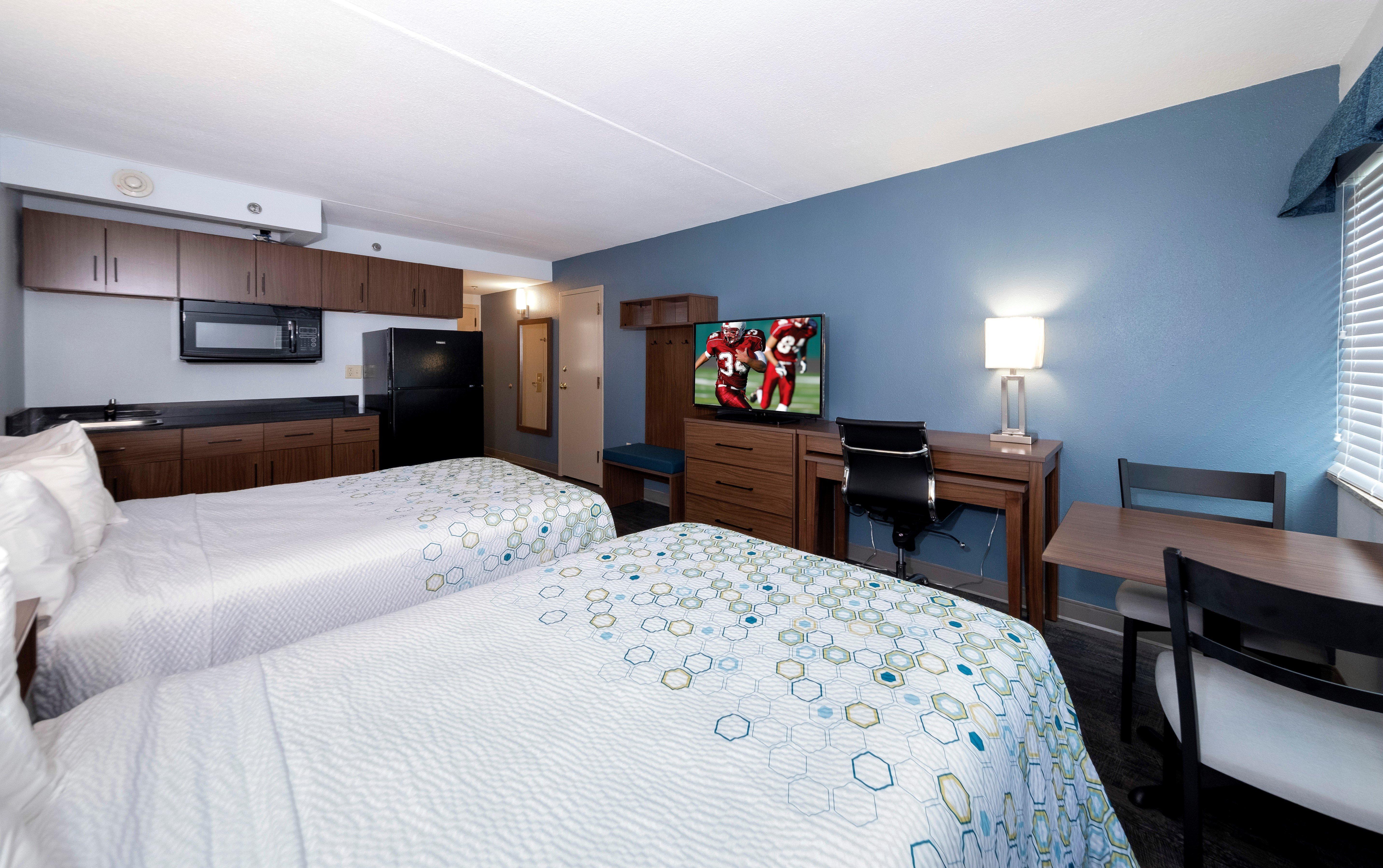 Red Roof Inn & Suites Wilmington - New Castle Dış mekan fotoğraf