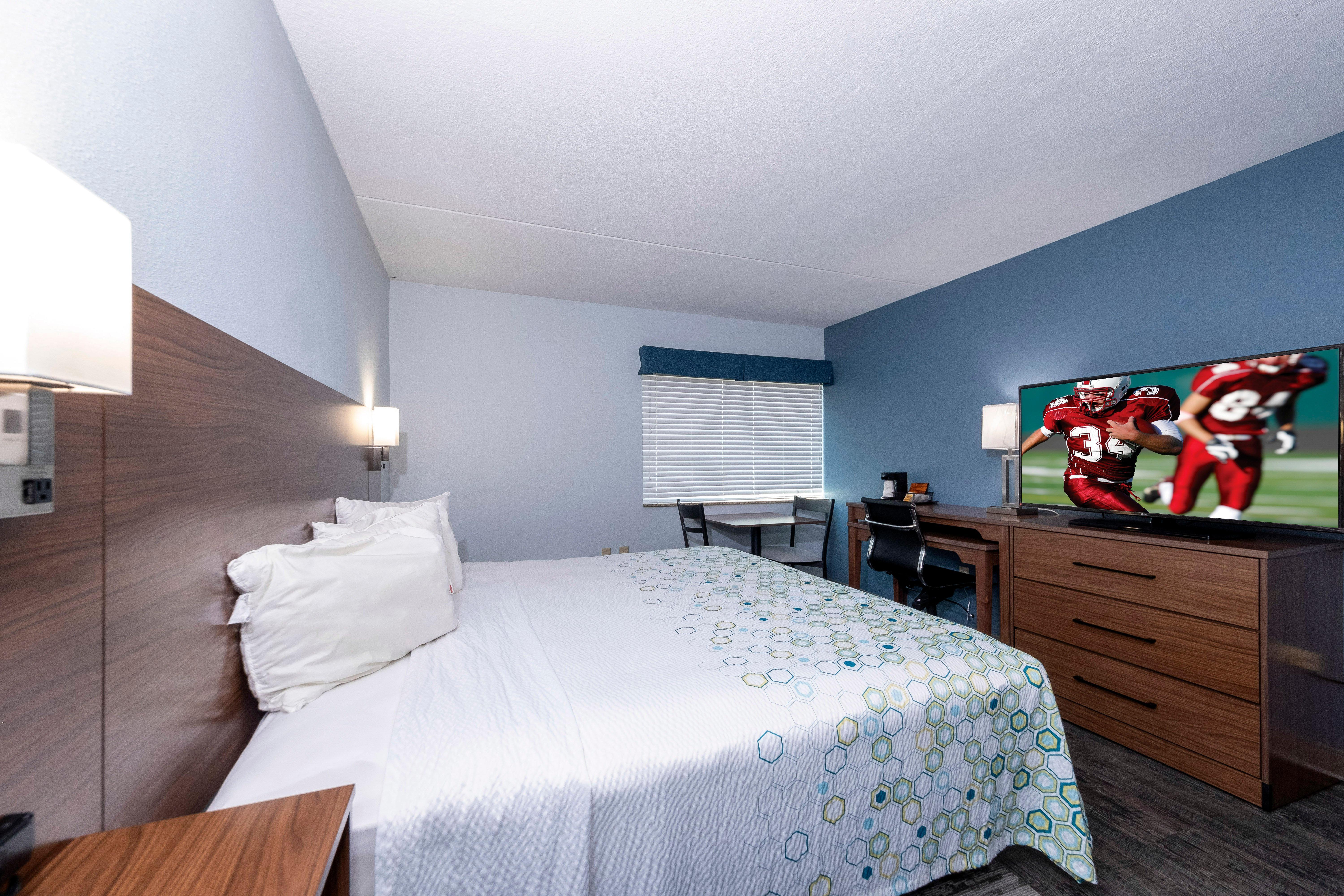 Red Roof Inn & Suites Wilmington - New Castle Dış mekan fotoğraf