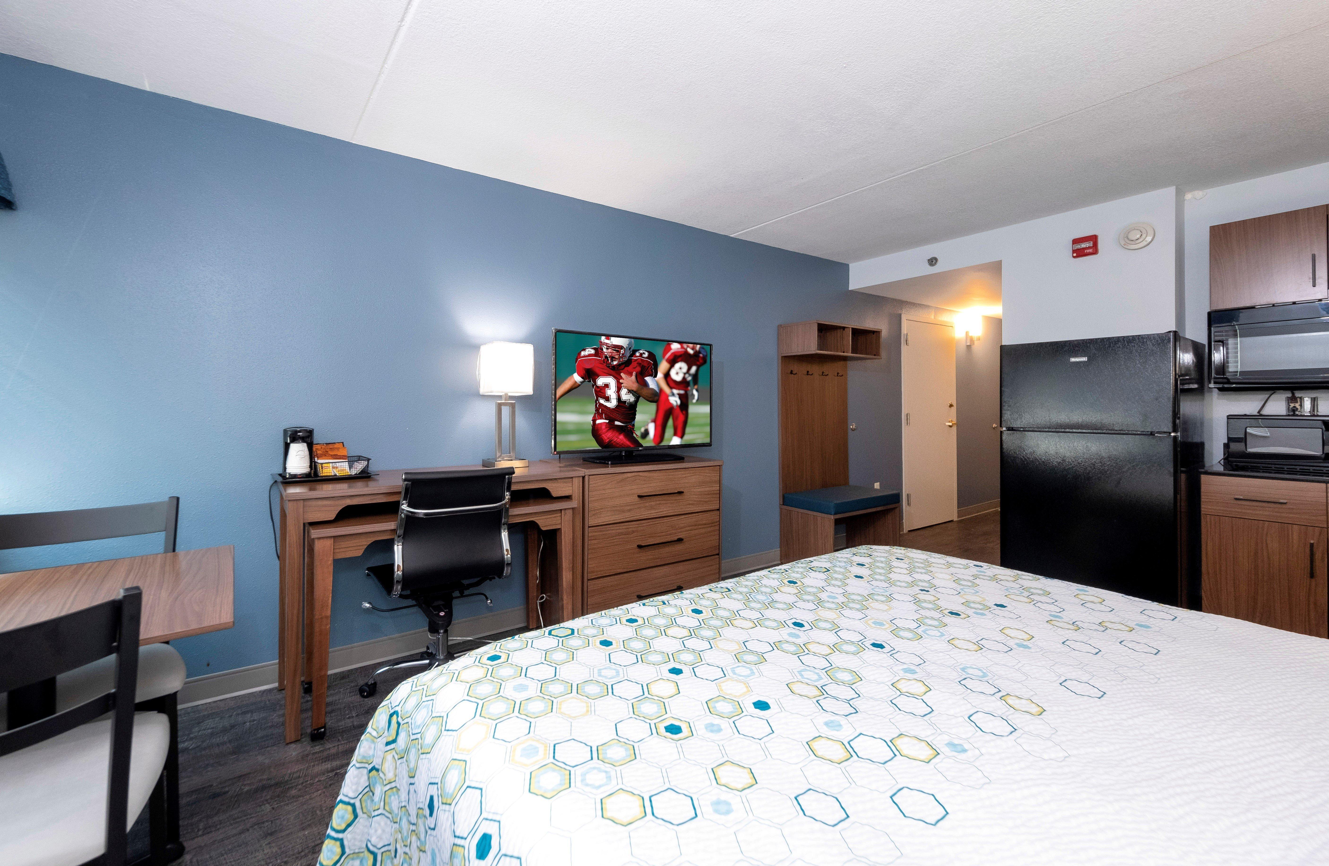 Red Roof Inn & Suites Wilmington - New Castle Dış mekan fotoğraf
