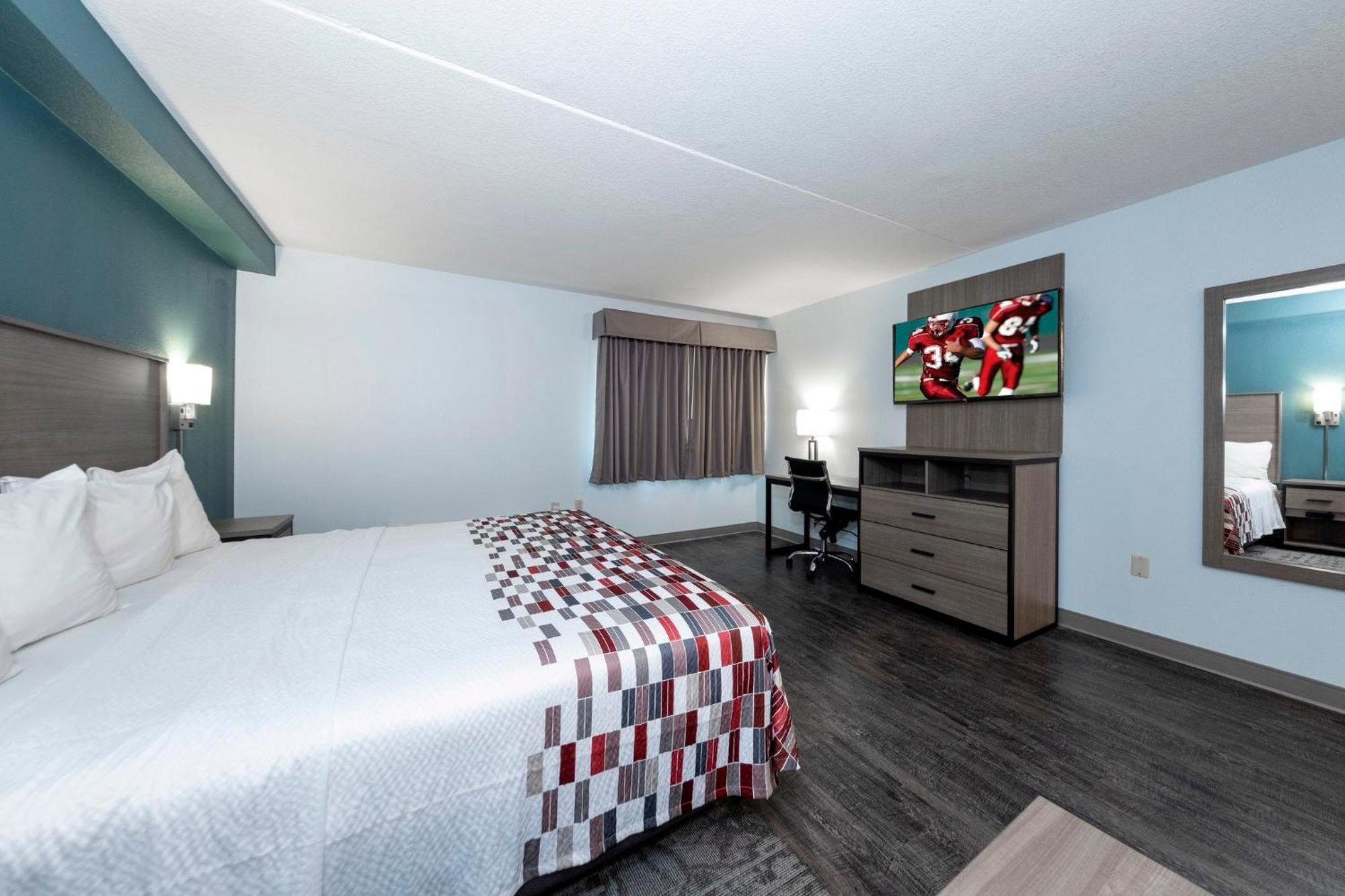 Red Roof Inn & Suites Wilmington - New Castle Dış mekan fotoğraf
