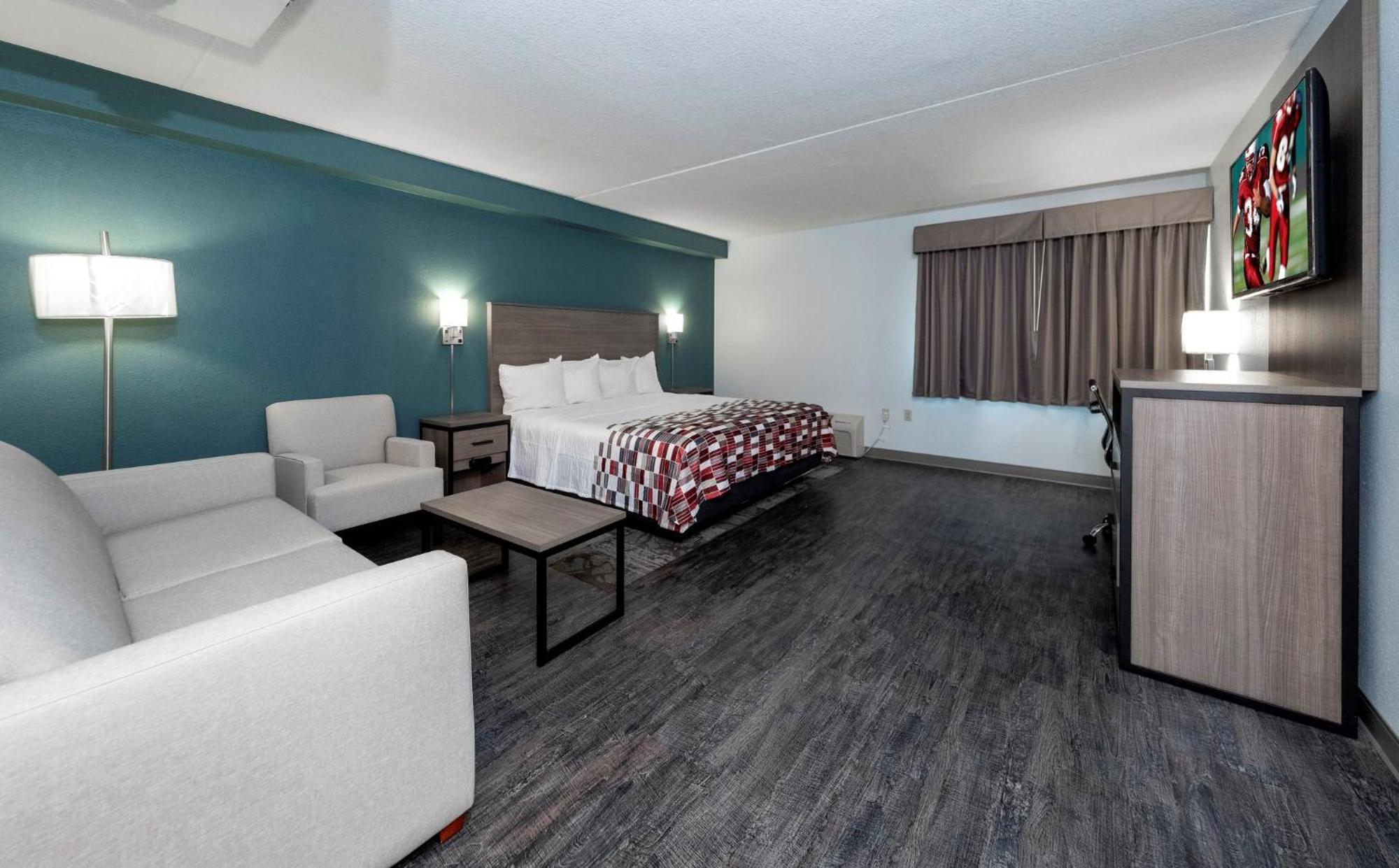 Red Roof Inn & Suites Wilmington - New Castle Dış mekan fotoğraf